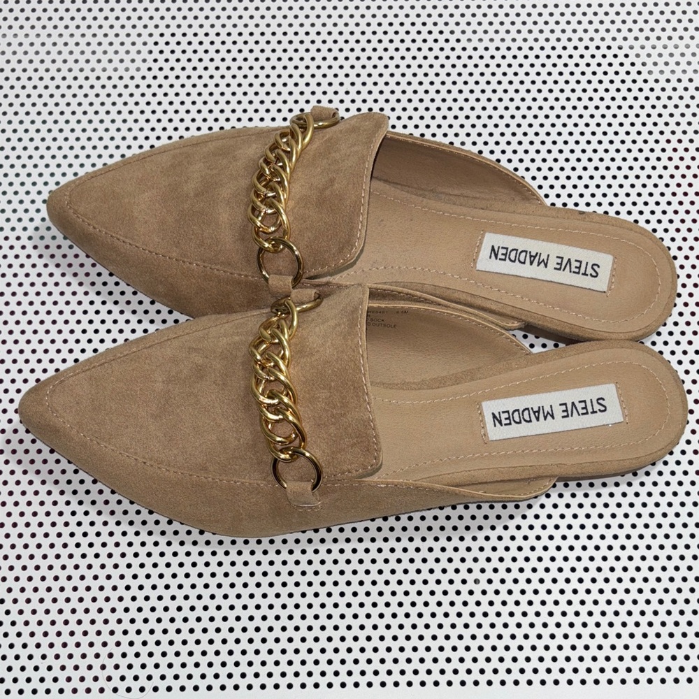 #6. 🆕 NWOT Steve Madden Forseen Tan Suede Mules with Gold Chain - Picture 4 of 9